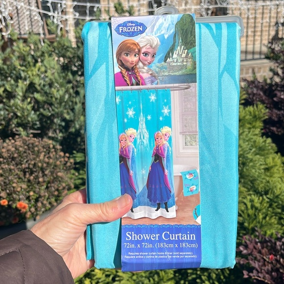 Disney Frozen Shower Curtain Anna Elsa - Picture 1 of 6
